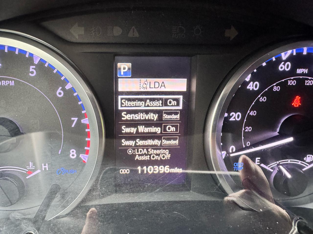 Toyota Highlander LE V6 AWD (Natl) 2019