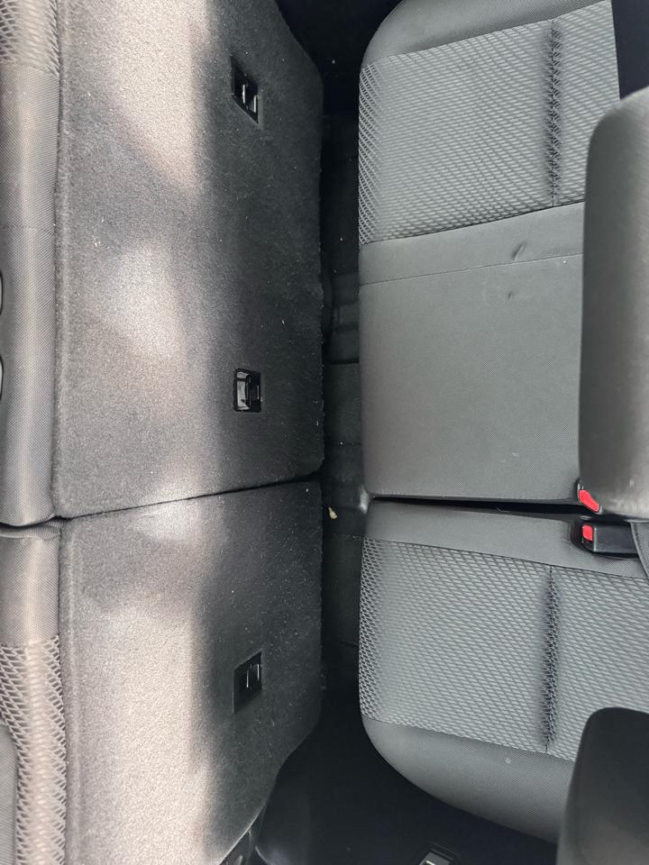 Toyota Highlander LE V6 AWD (Natl) 2019