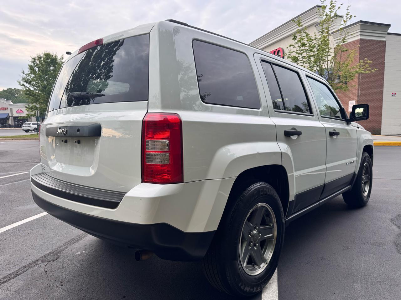 Jeep Patriot FWD 4dr Sport 2014