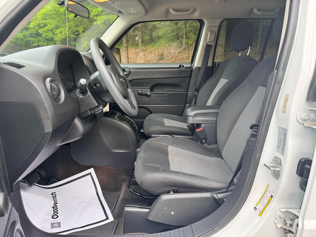 Jeep Patriot FWD 4dr Sport 2014