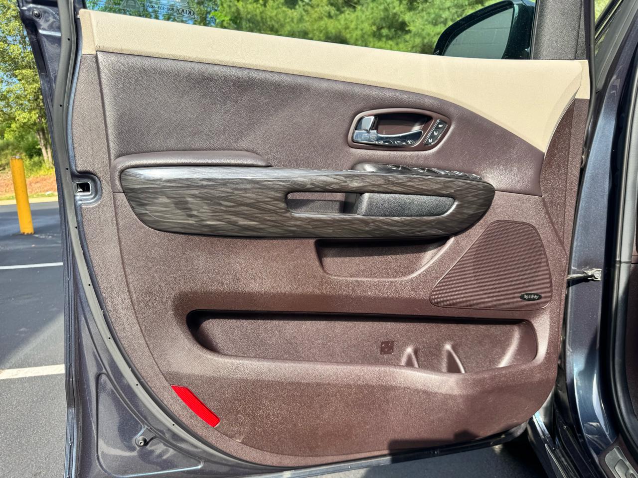 Kia Sedona 4dr Wgn SX-L 2016