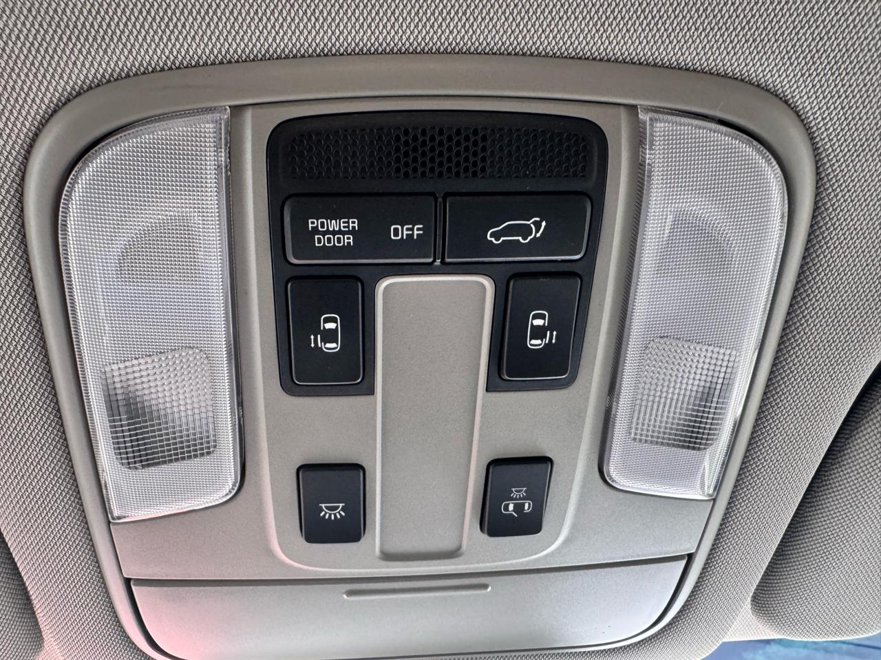 Kia Sedona 4dr Wgn SX-L 2016