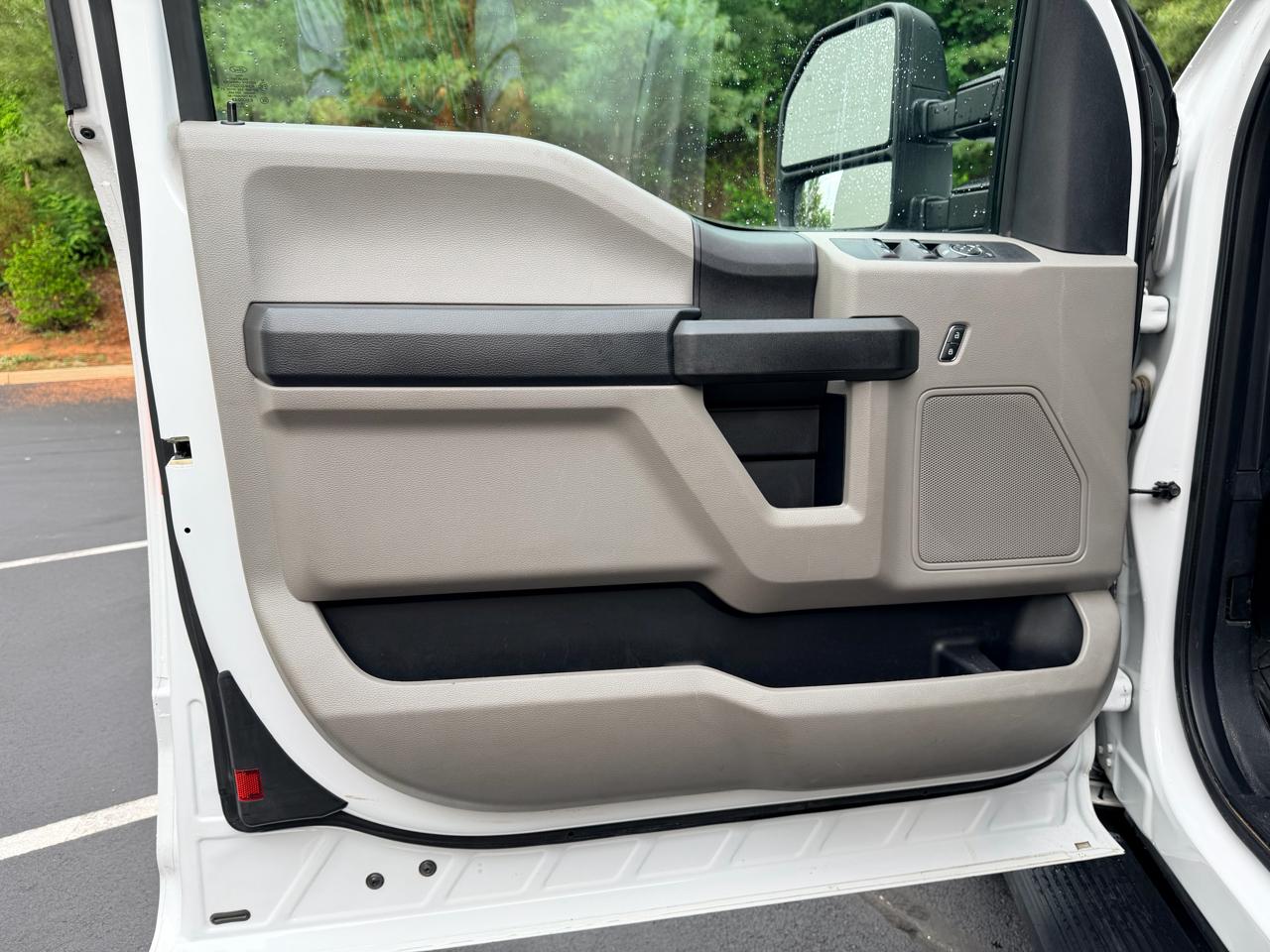 Ford Super Duty F-250 SRW XL 2WD SuperCab 6.75' Box 2019