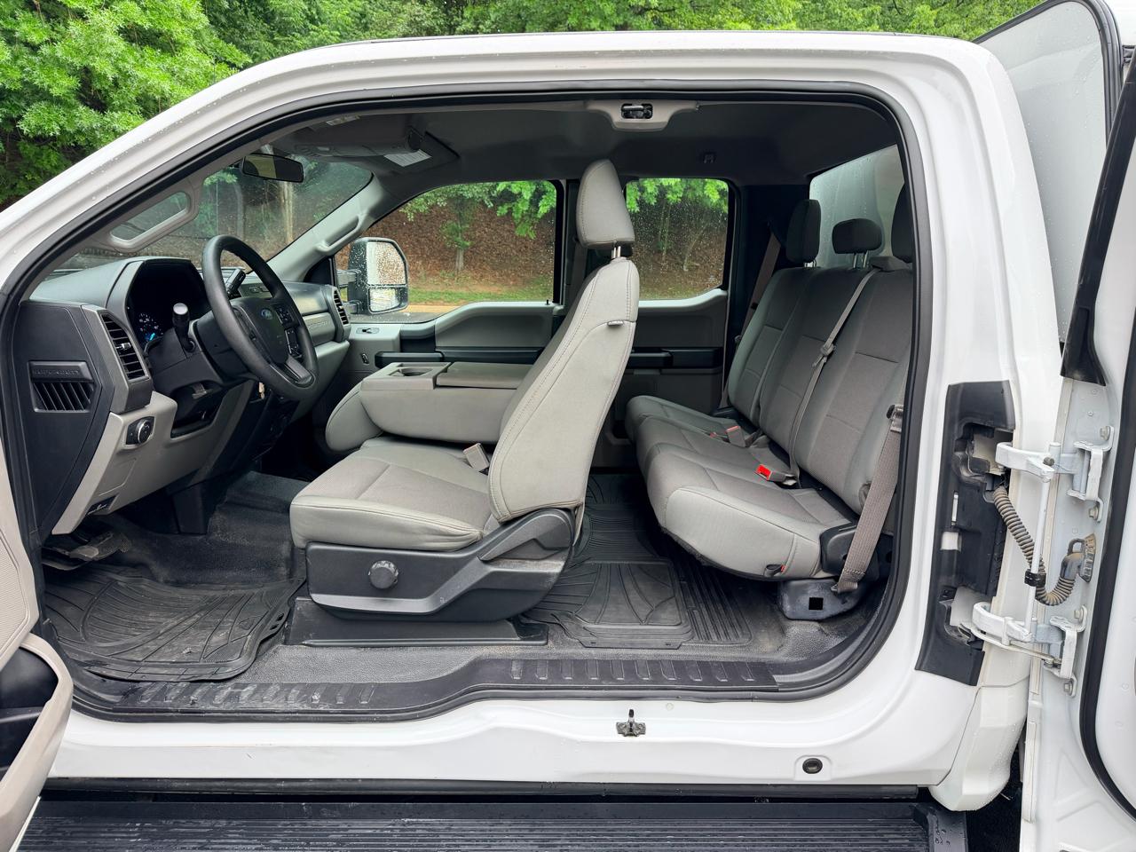 Ford Super Duty F-250 SRW XL 2WD SuperCab 6.75' Box 2019