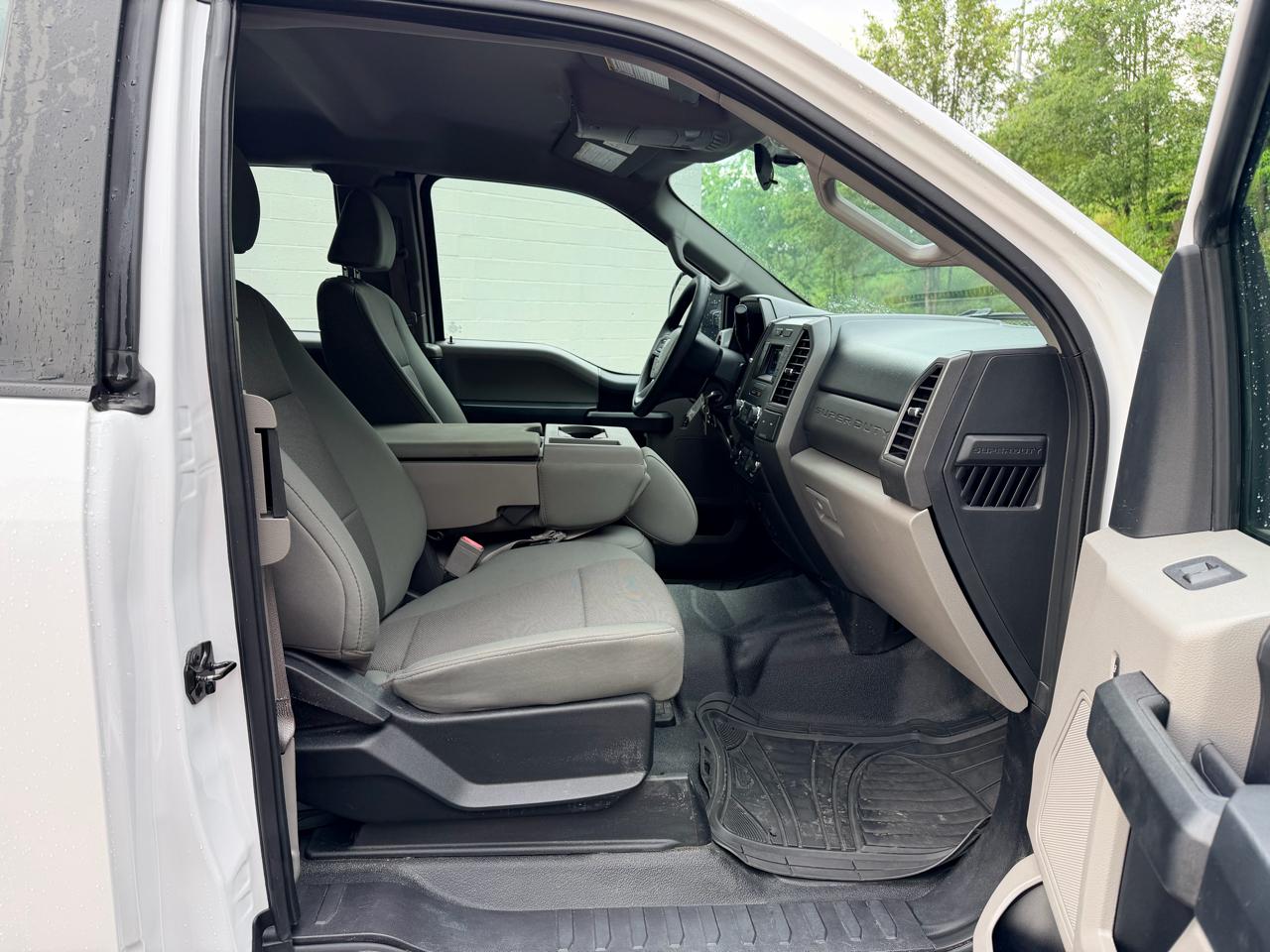 Ford Super Duty F-250 SRW XL 2WD SuperCab 6.75' Box 2019
