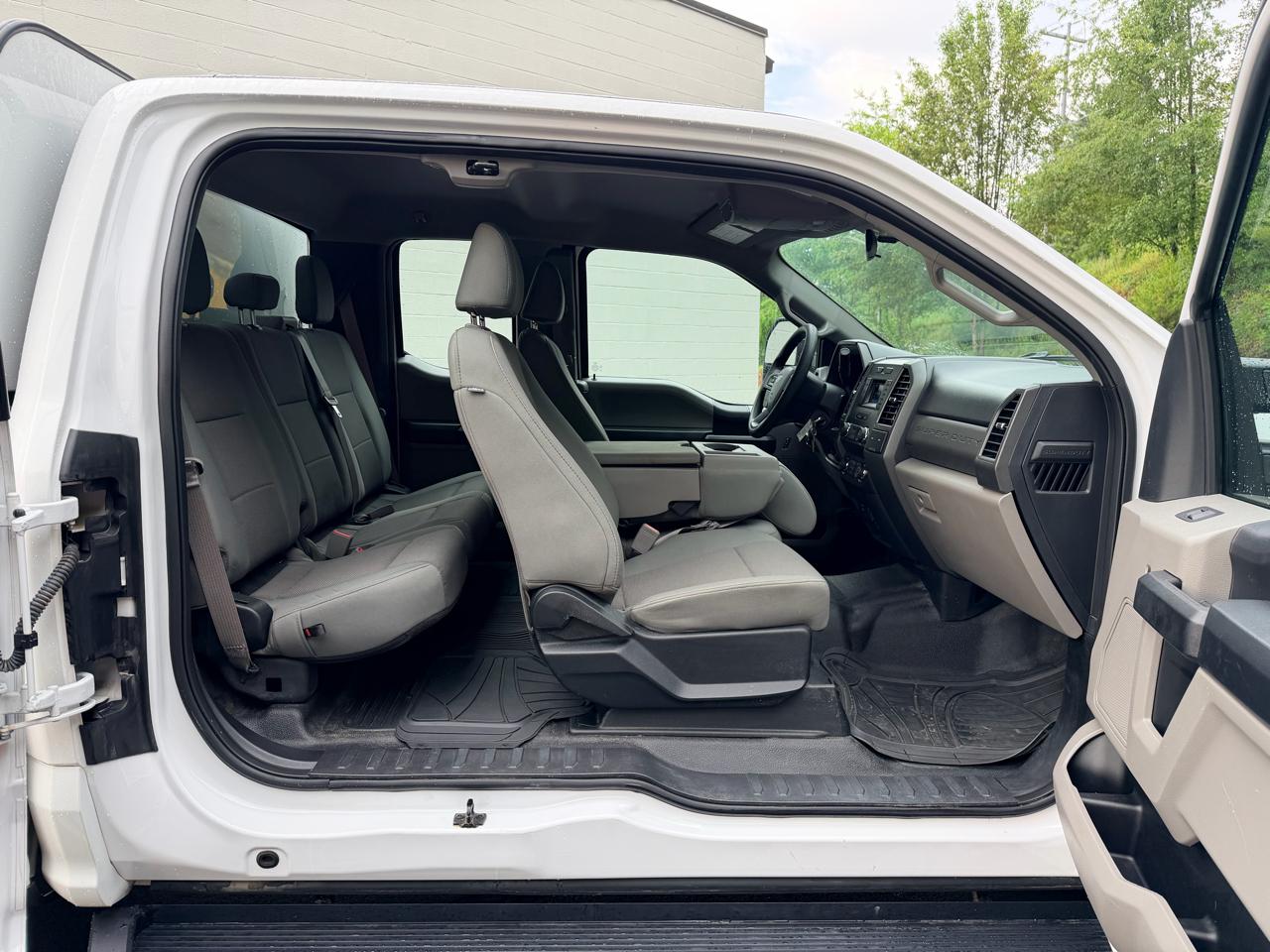 Ford Super Duty F-250 SRW XL 2WD SuperCab 6.75' Box 2019