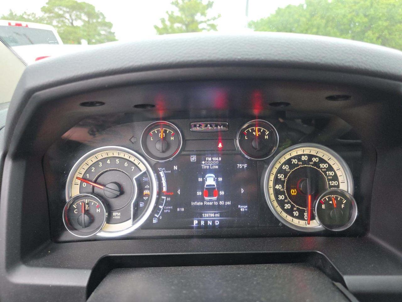 RAM 2500 Big Horn 4x4 Crew Cab 6'4" Box 2017