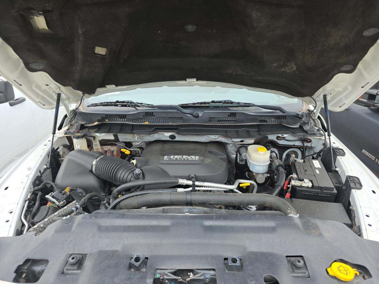 RAM 2500 Big Horn 4x4 Crew Cab 6'4" Box 2017
