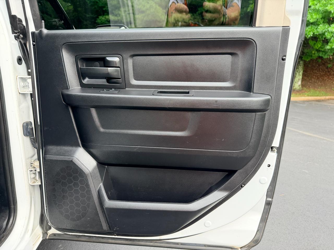 RAM 2500 4WD Crew Cab 149" Tradesman 2016