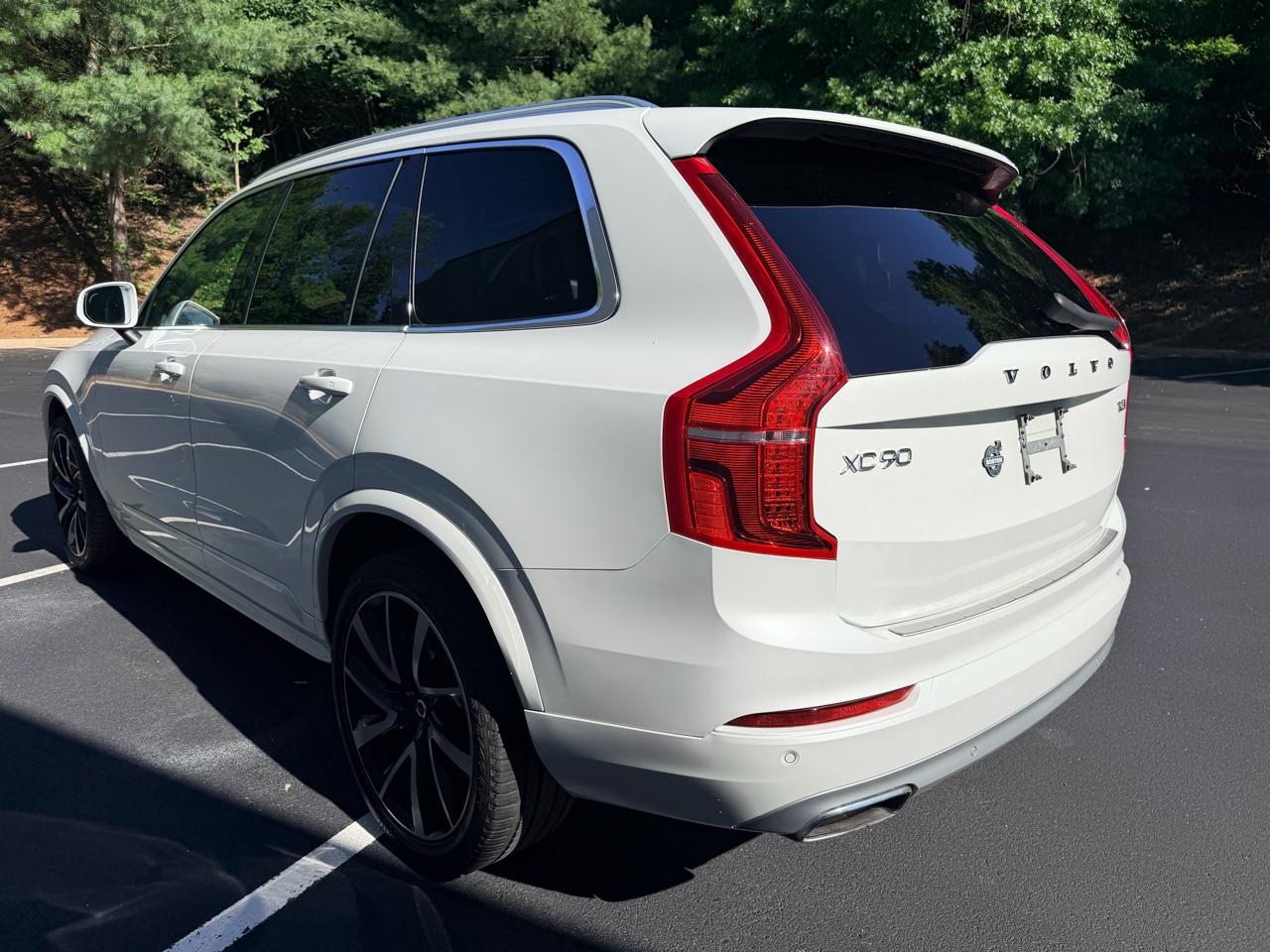 Volvo XC90 T6 AWD Momentum 6 Passenger 2020