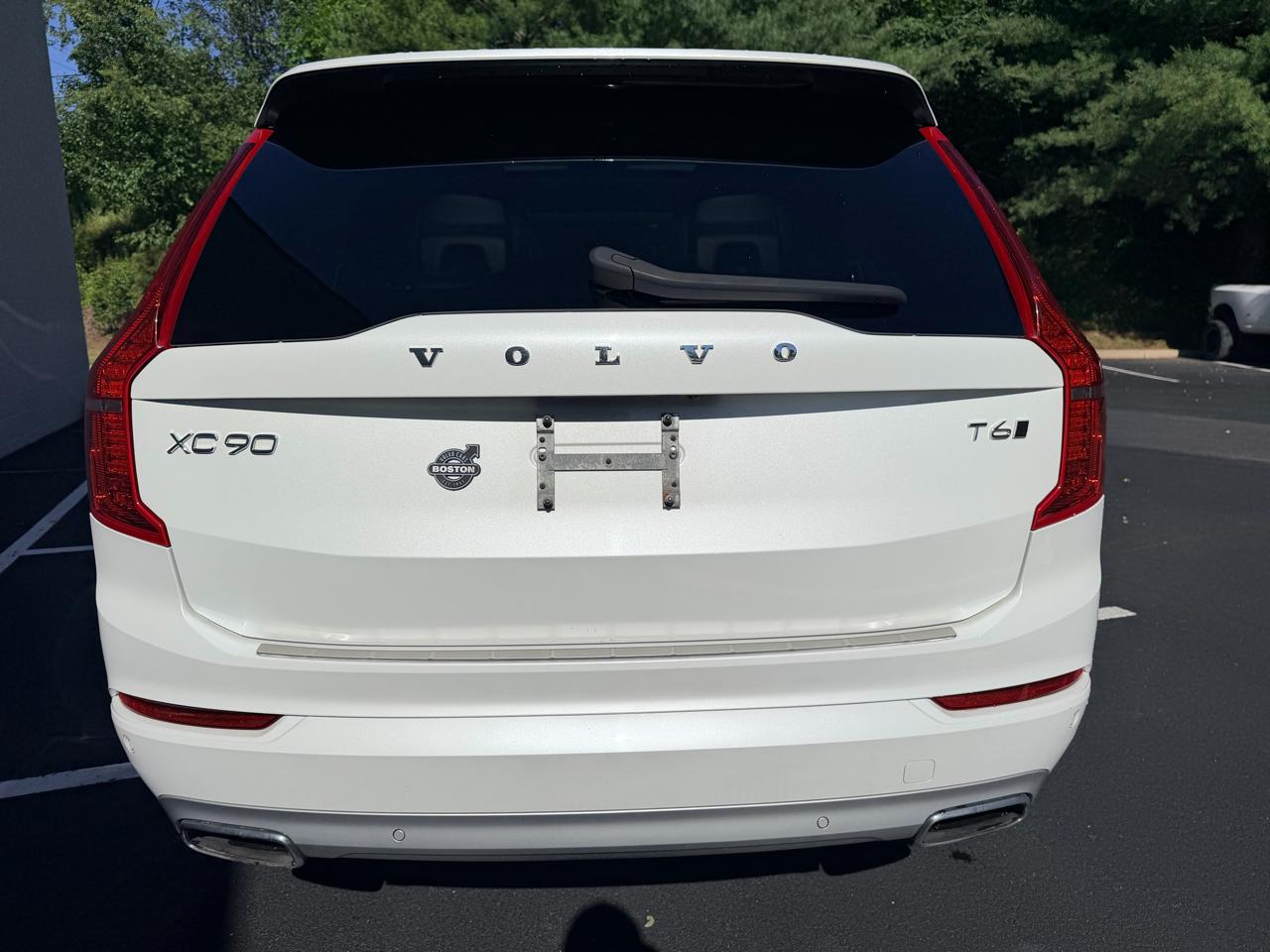 Volvo XC90 T6 AWD Momentum 6 Passenger 2020