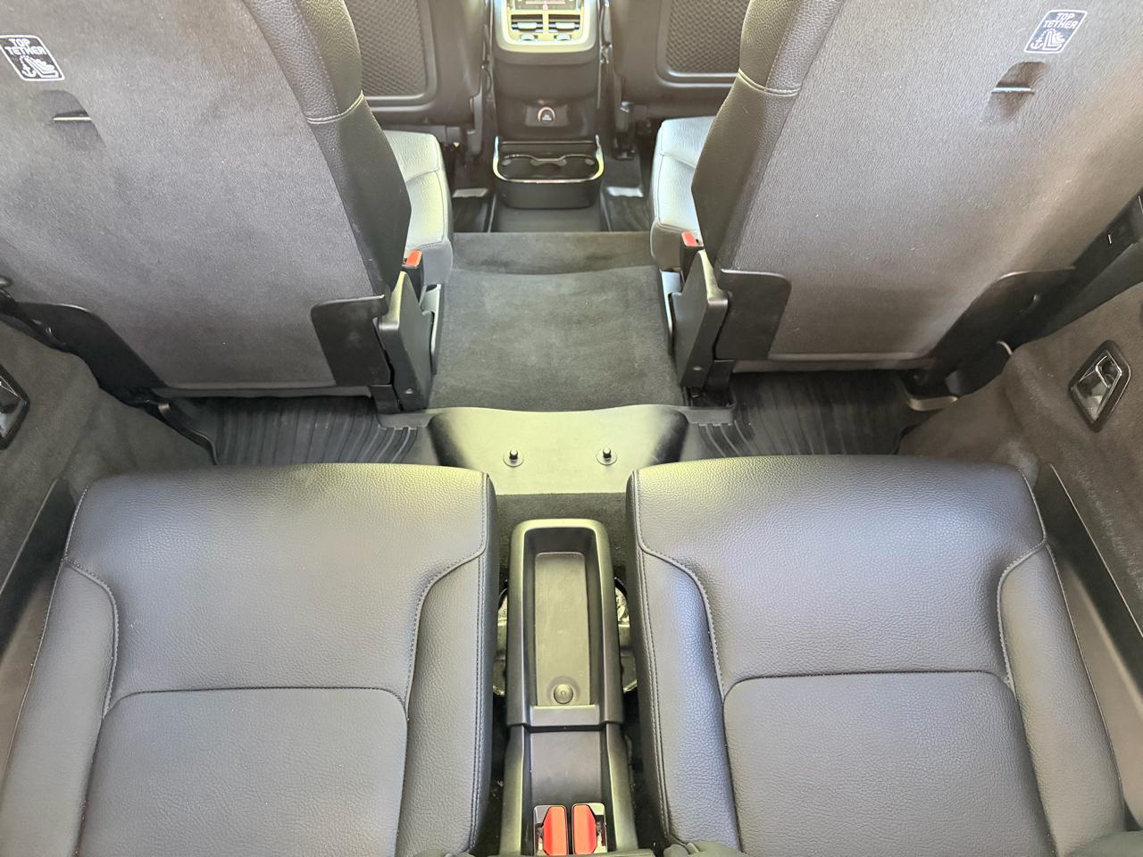 Volvo XC90 T6 AWD Momentum 6 Passenger 2020
