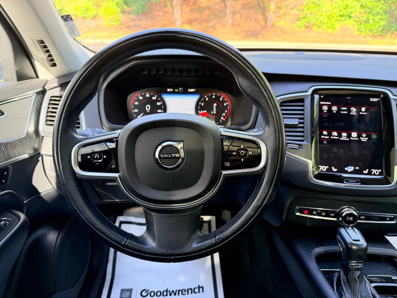 Volvo XC90 T6 AWD Momentum 6 Passenger 2020