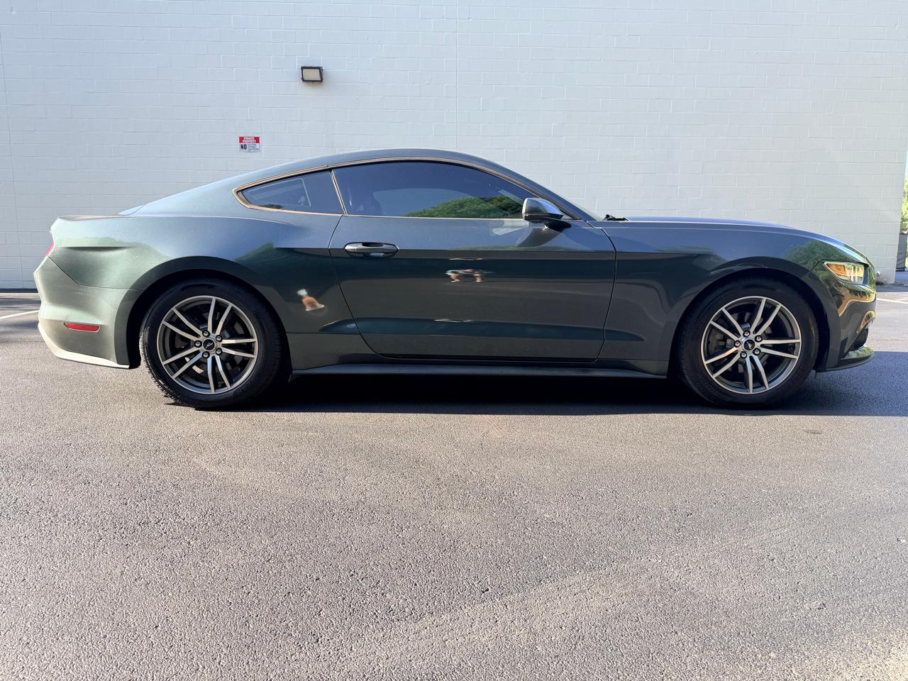 Ford Mustang 2dr Fastback EcoBoost 2016