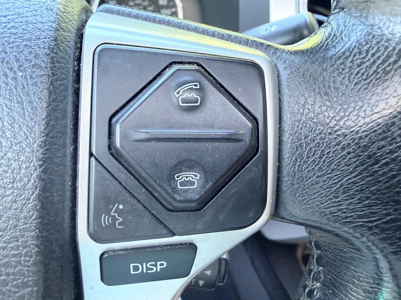 Toyota Tundra 4WD Truck CrewMax 5.7L FFV V8 6-Spd AT Platinum (Natl) 2016