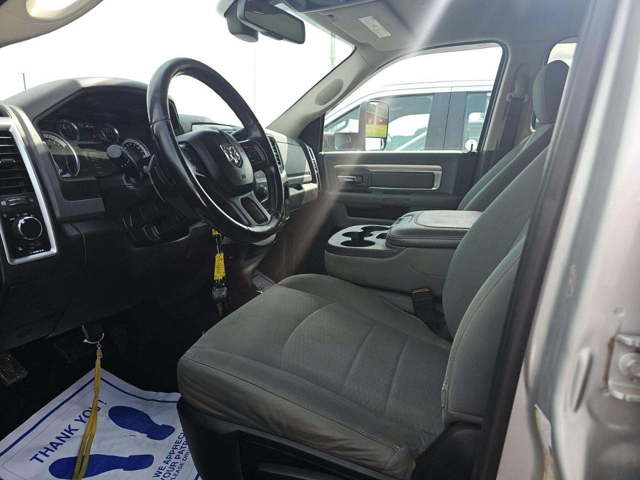 RAM 2500 SLT 4x4 Crew Cab 8' Box 2018