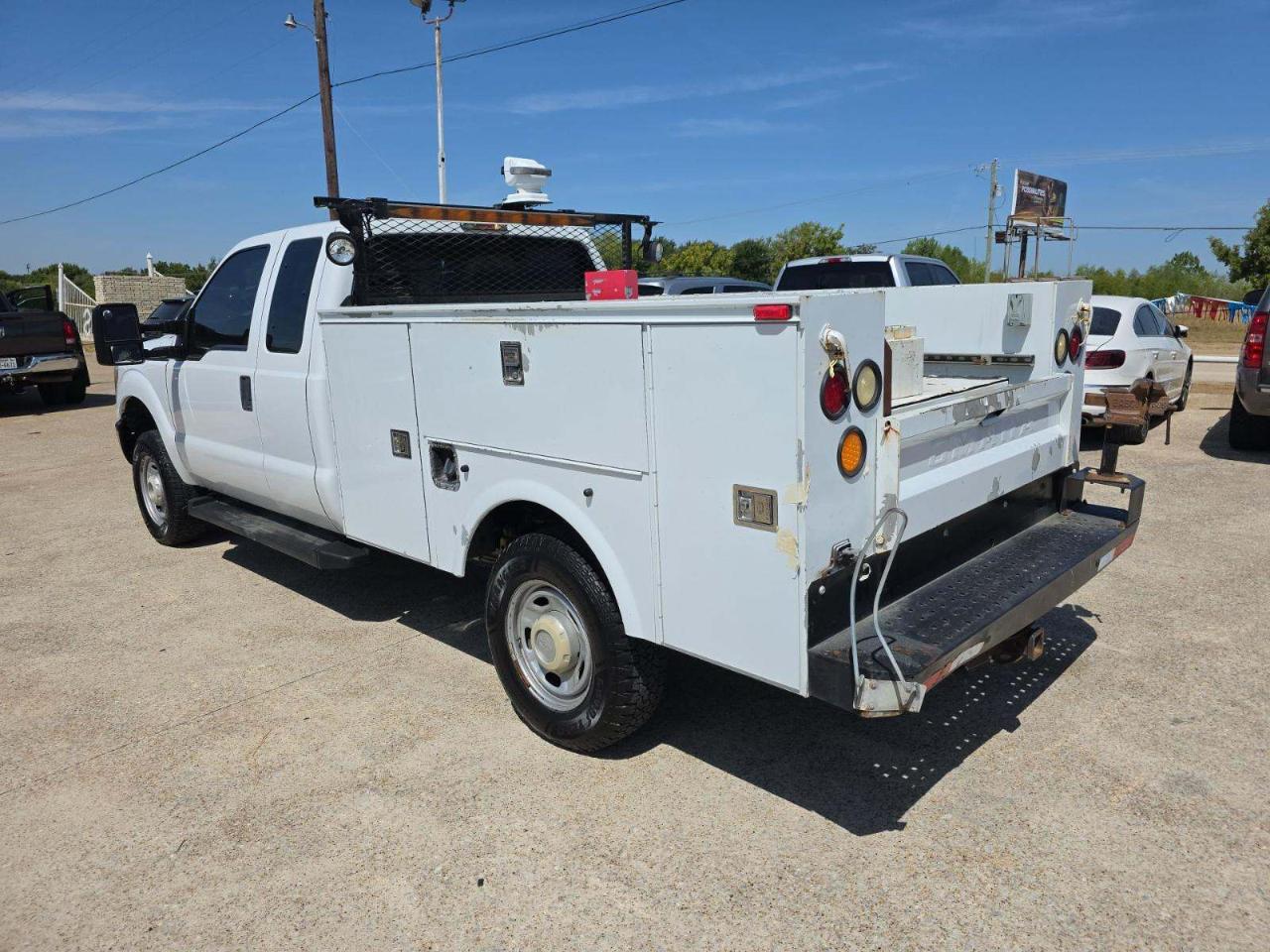 Ford Super Duty F-250 SRW 4WD SuperCab 142" XL 2014