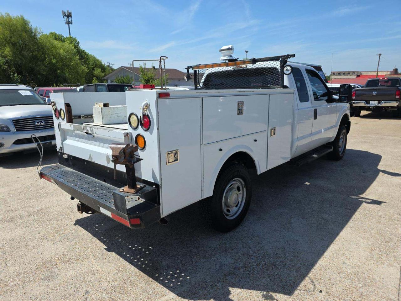 Ford Super Duty F-250 SRW 4WD SuperCab 142" XL 2014