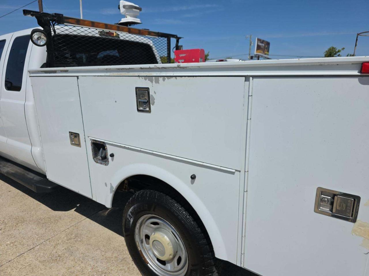 Ford Super Duty F-250 SRW 4WD SuperCab 142" XL 2014