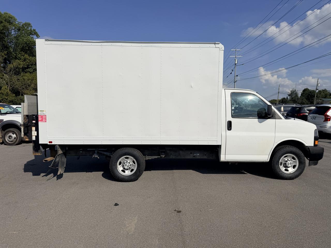 Chevrolet Express Commercial Cutaway 3500 Van 139" 2021