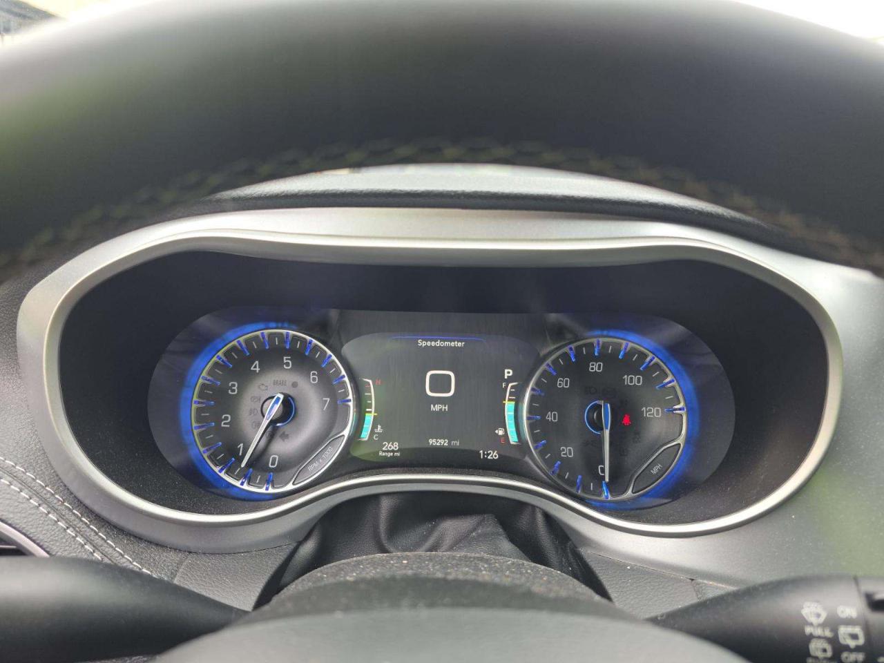 Chrysler Pacifica Touring FWD 2023