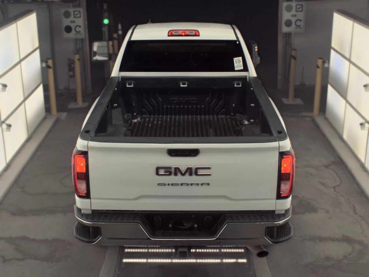 GMC Sierra 2500HD Pro Regular Cab 2WD 2022