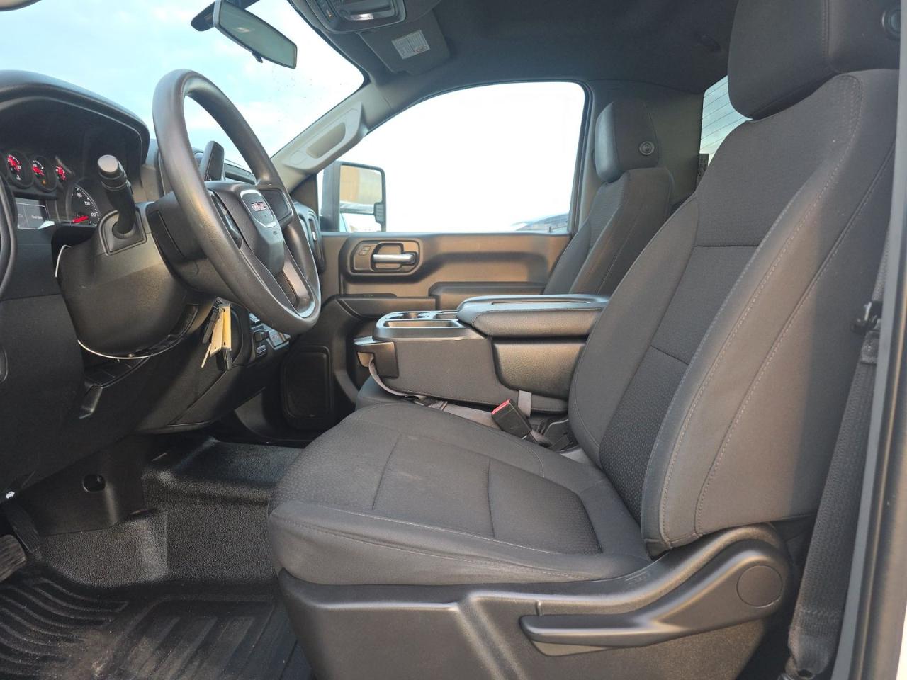 GMC Sierra 2500HD Pro Regular Cab 2WD 2022