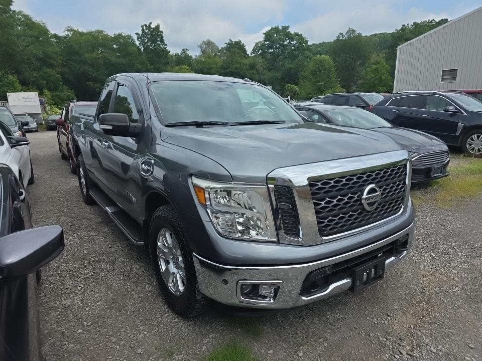 Nissan Titan 4x4 King Cab SV 2017