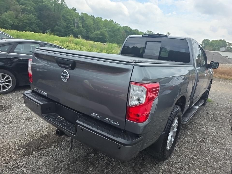 Nissan Titan 4x4 King Cab SV 2017