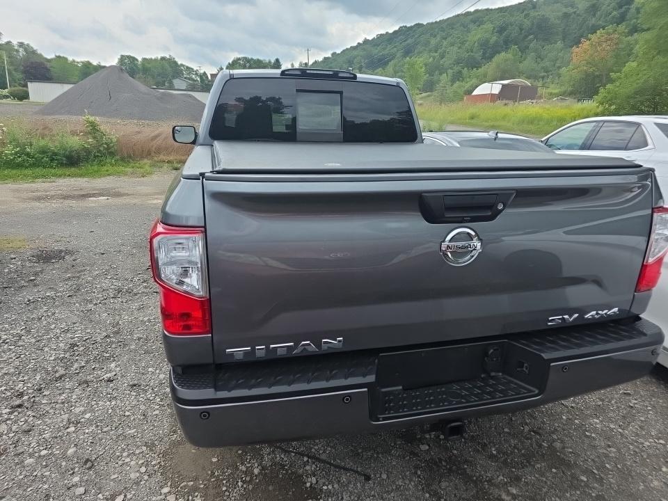 Nissan Titan 4x4 King Cab SV 2017