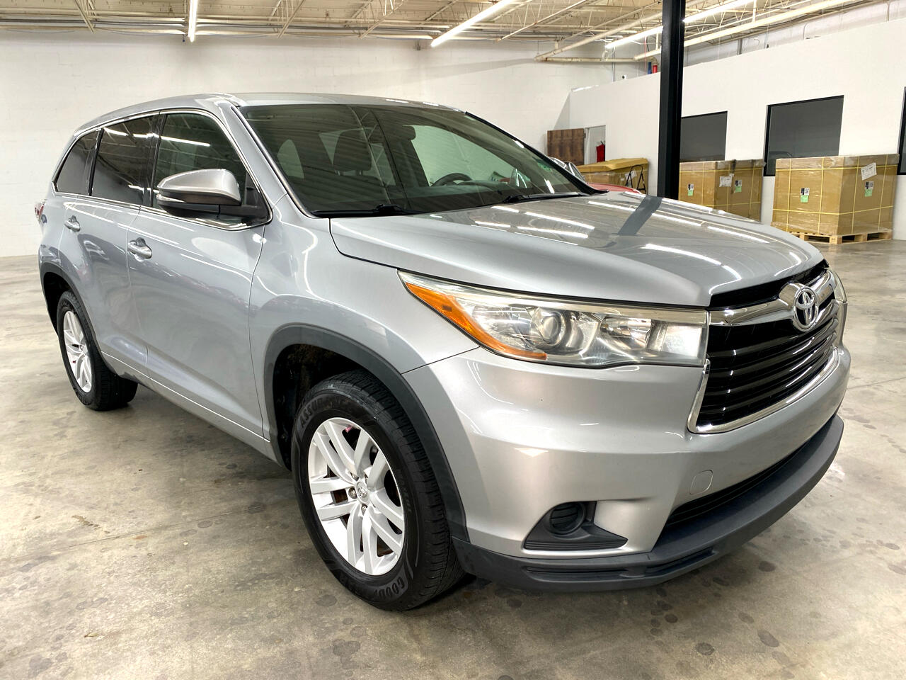2015 Toyota Highlander LE photo 4