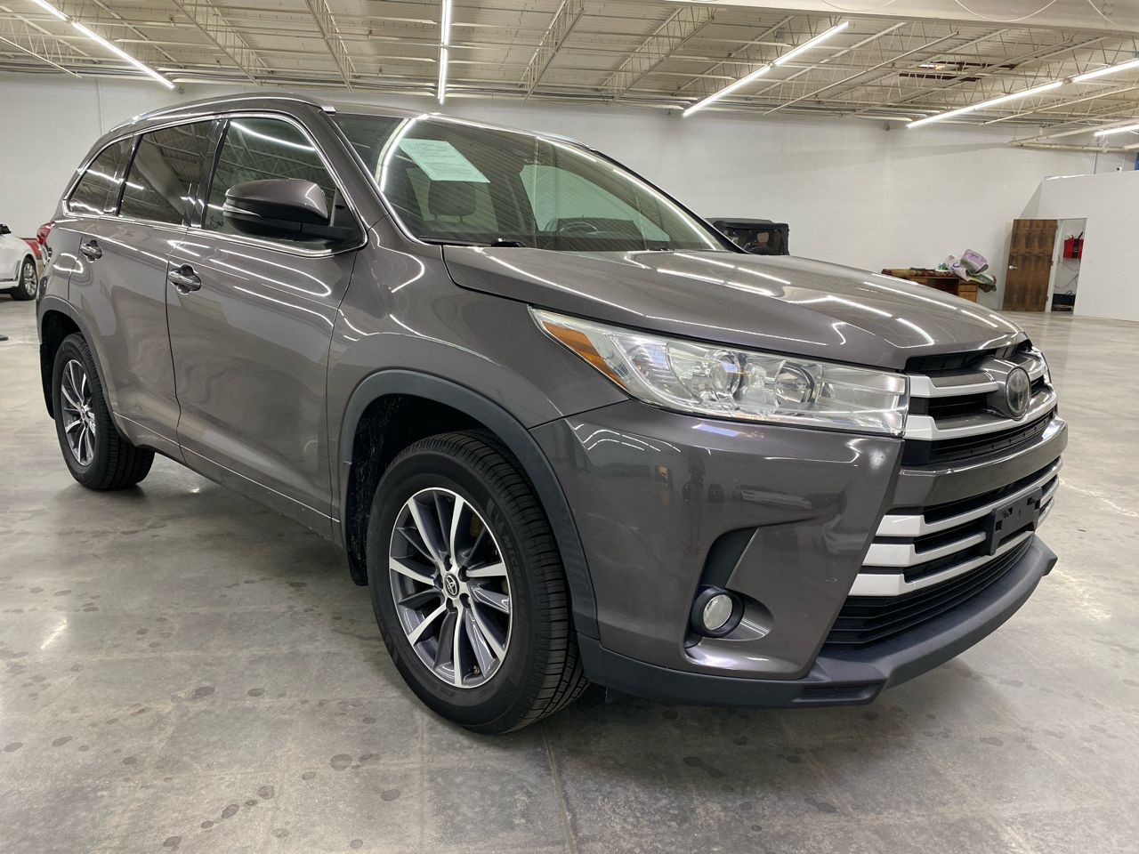 Toyota Highlander XLE V6 AWD (Natl) 2017