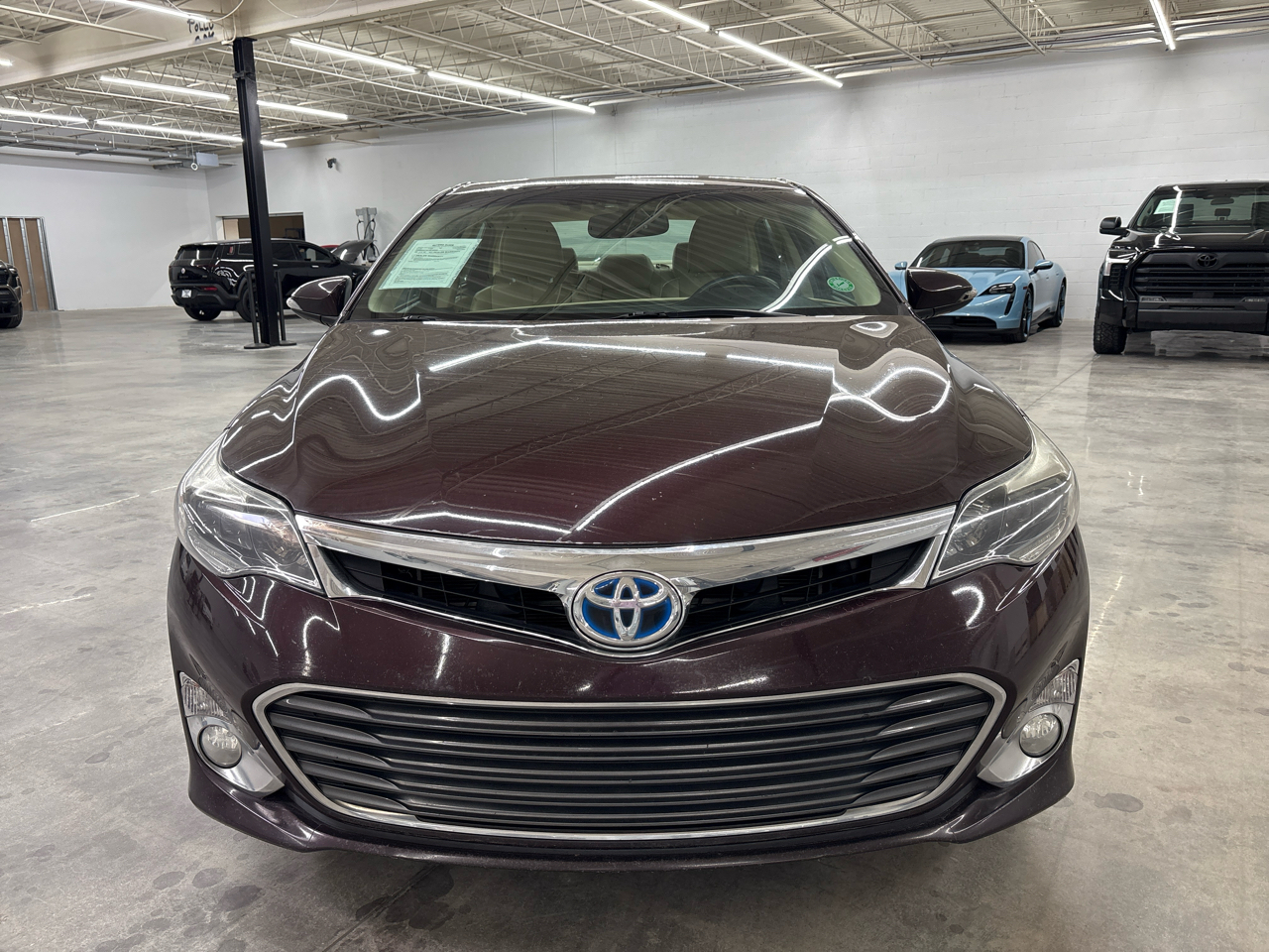 Toyota Avalon Hybrid 4dr Sdn XLE Touring (Natl) 2014