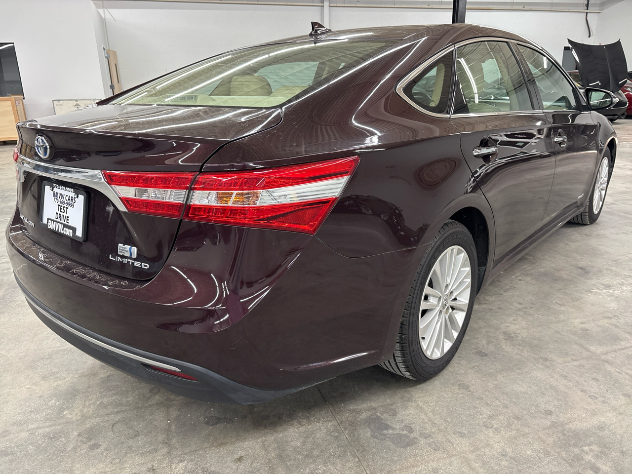 Toyota Avalon Hybrid 4dr Sdn XLE Touring (Natl) 2014