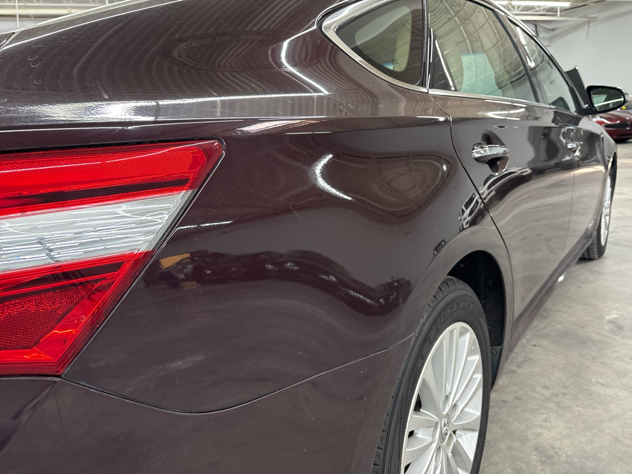 Toyota Avalon Hybrid 4dr Sdn XLE Touring (Natl) 2014