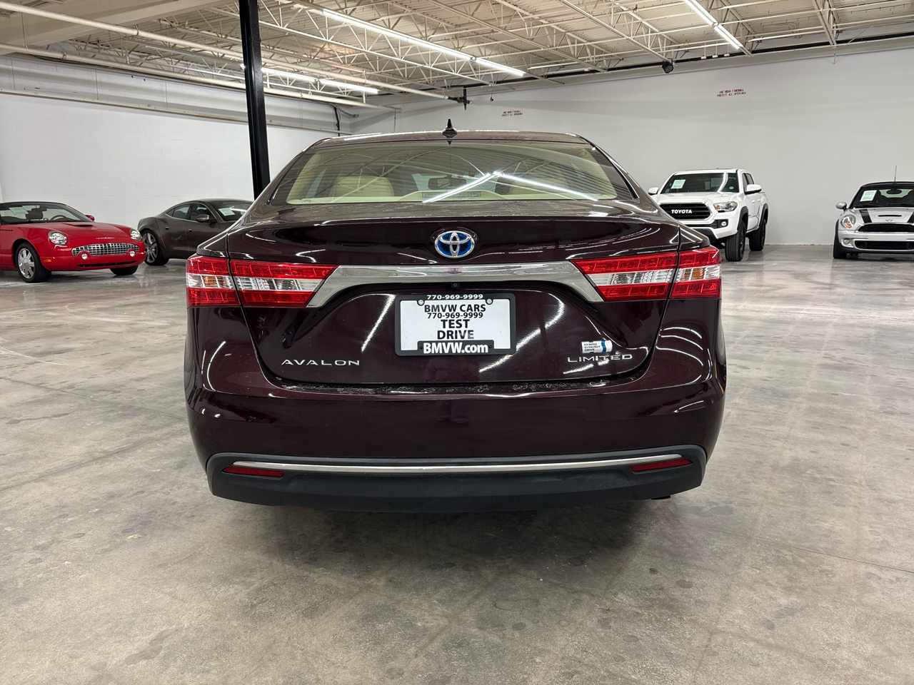Toyota Avalon Hybrid 4dr Sdn XLE Touring (Natl) 2014