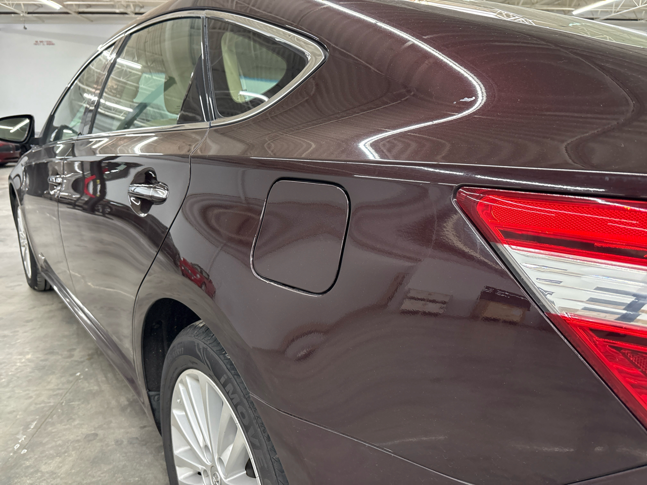 Toyota Avalon Hybrid 4dr Sdn XLE Touring (Natl) 2014
