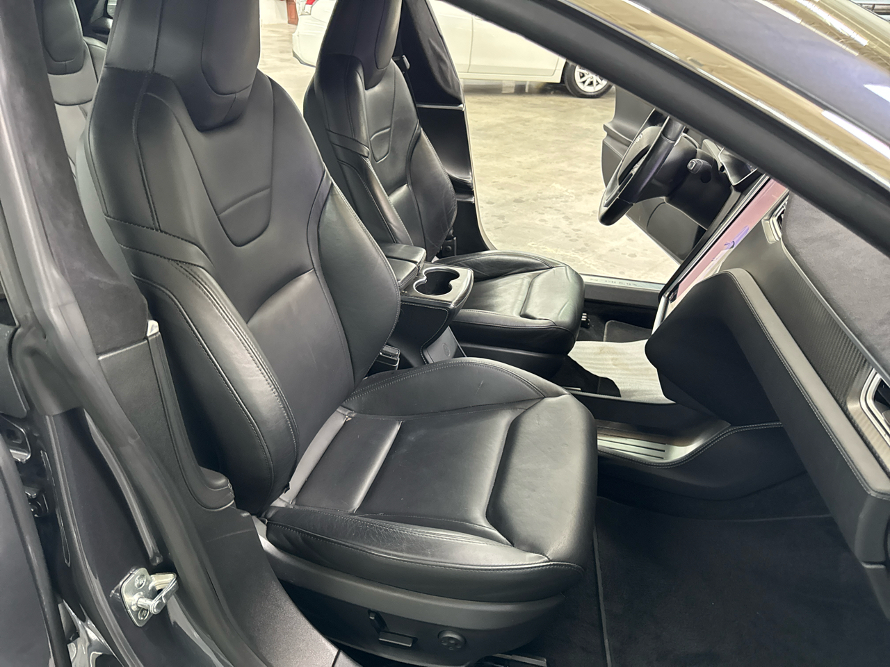 2016 Tesla Model S 90D photo 24