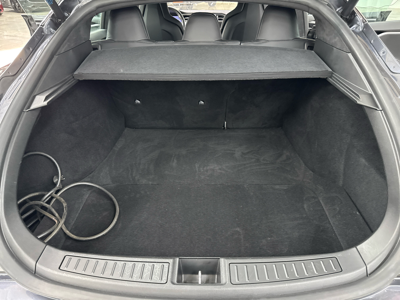 2016 Tesla Model S 90D photo 28