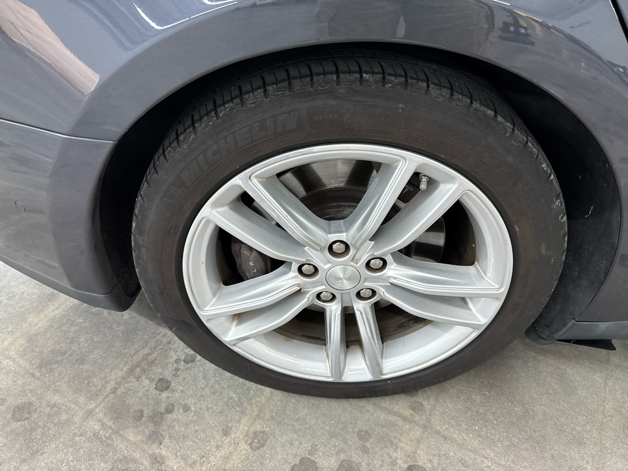 2016 Tesla Model S 90D photo 29