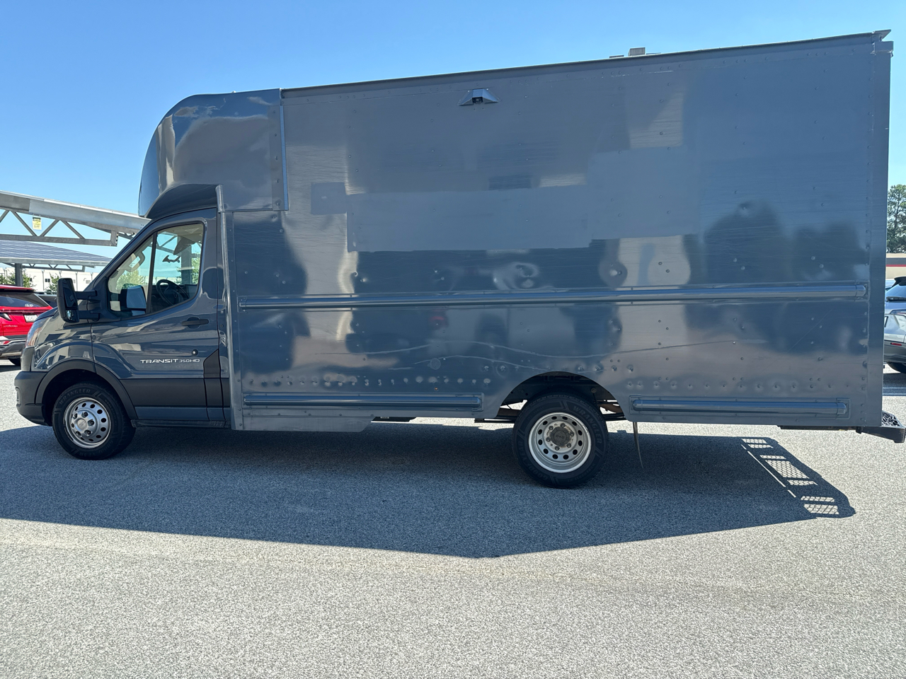 2022 Ford Transit Cutaway photo 4