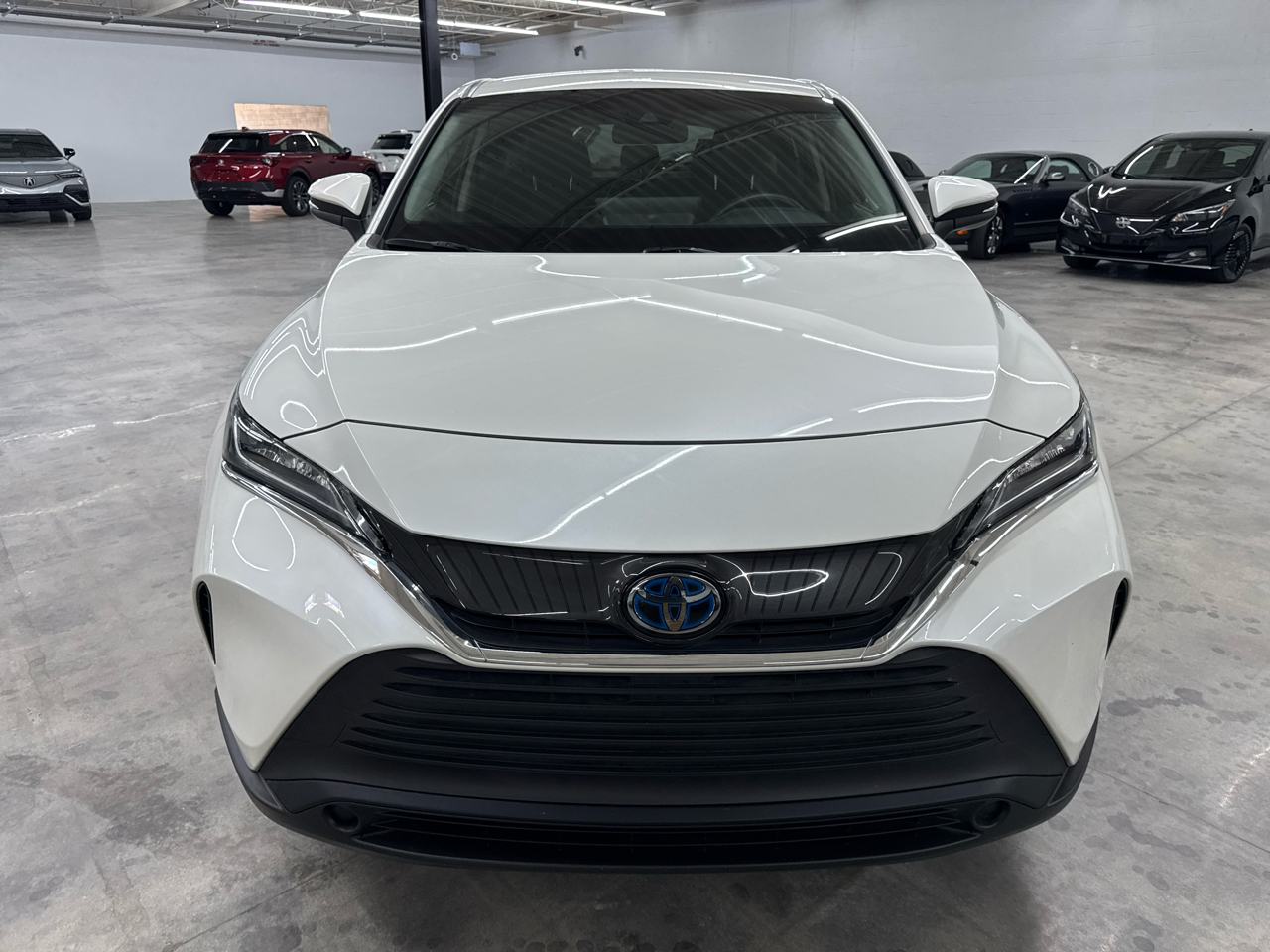 2021 Toyota Venza XLE photo 3