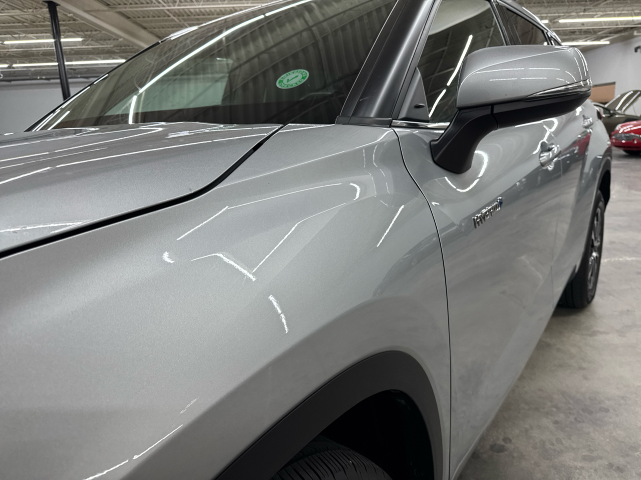 2021 Toyota Highlander Hybrid XLE photo 2