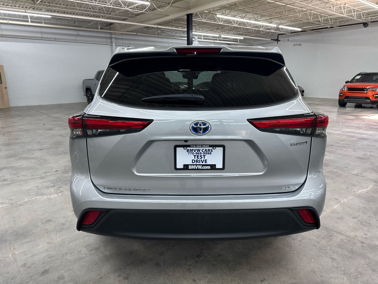 2021 Toyota Highlander Hybrid XLE photo 9
