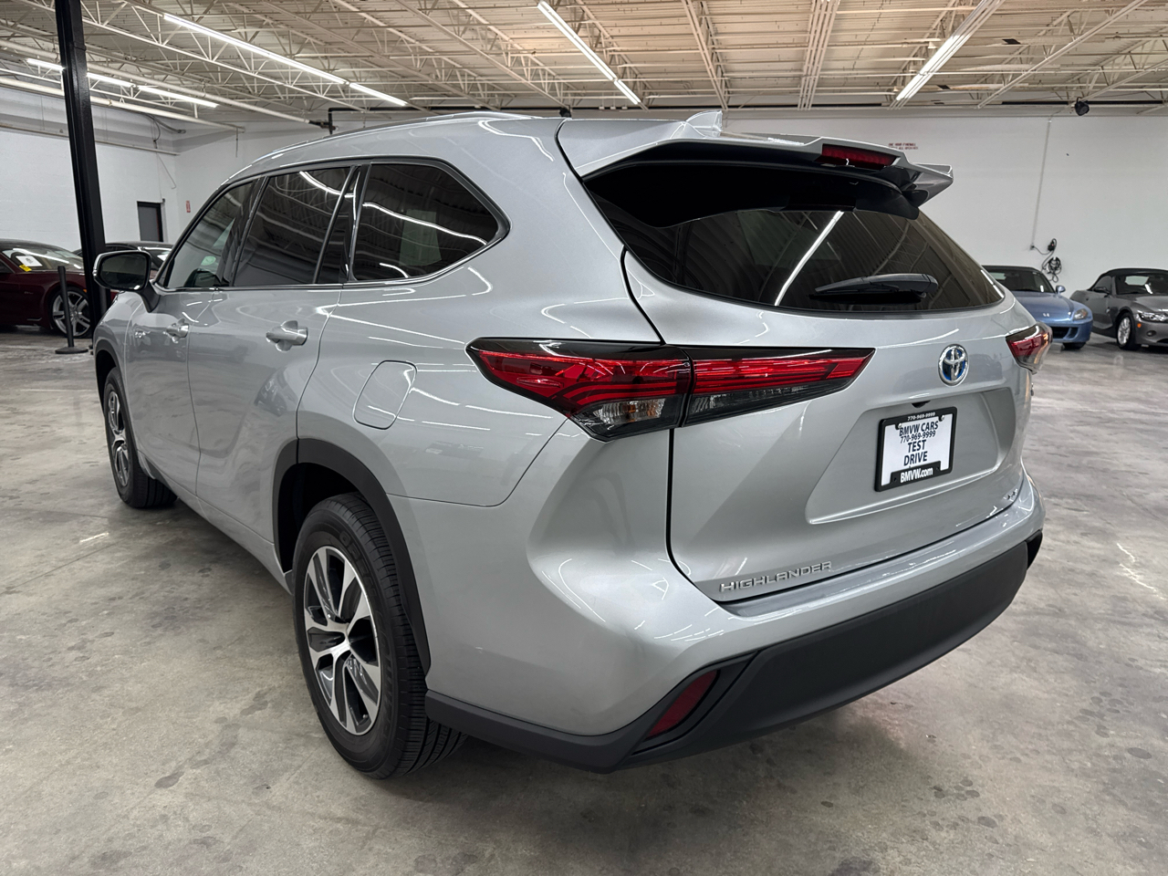 2021 Toyota Highlander Hybrid XLE photo 10