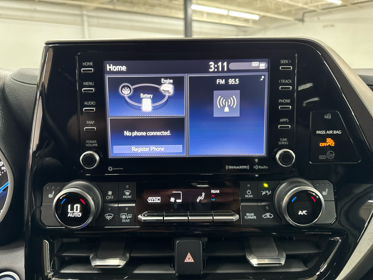 2021 Toyota Highlander Hybrid XLE photo 15
