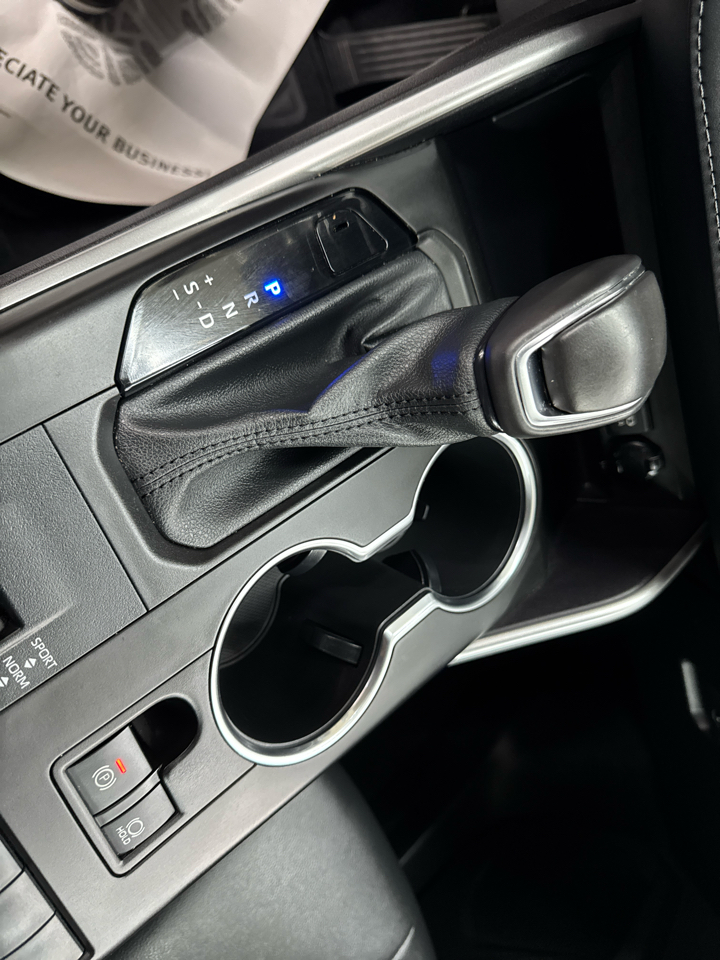 2021 Toyota Highlander Hybrid XLE photo 16