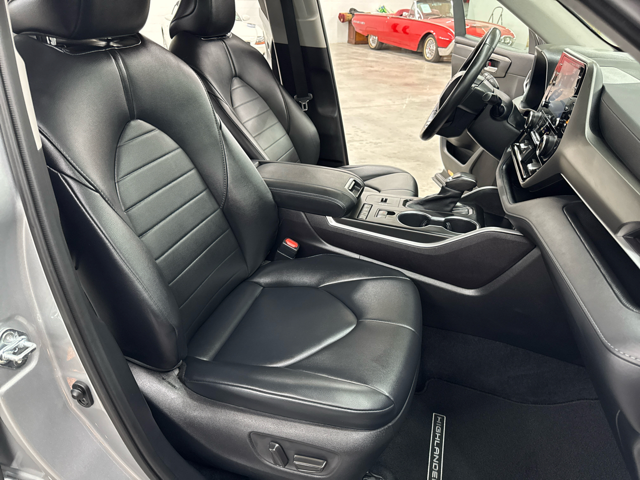 2021 Toyota Highlander Hybrid XLE photo 19