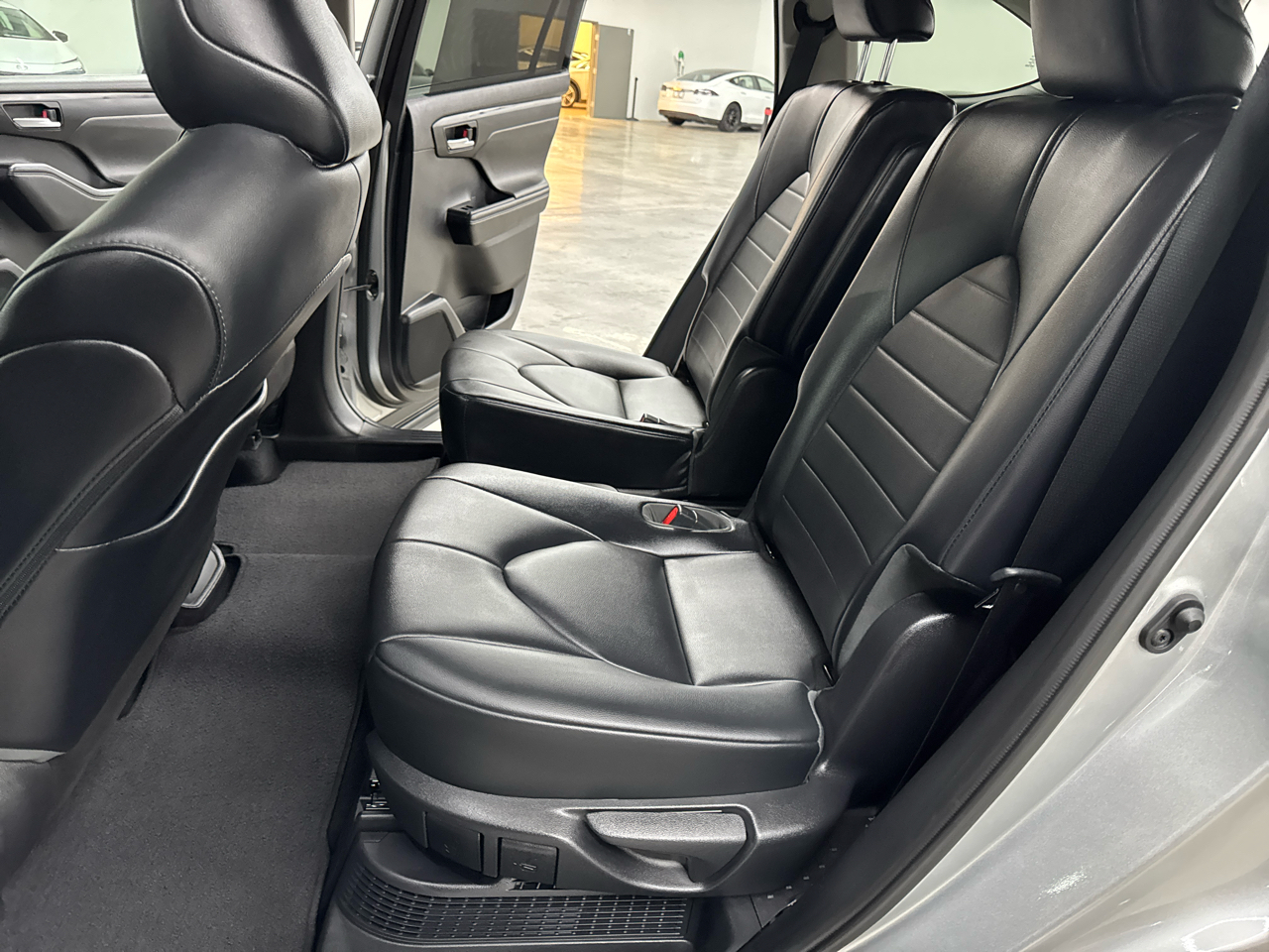 2021 Toyota Highlander Hybrid XLE photo 23