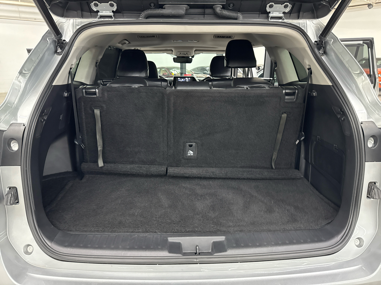 2021 Toyota Highlander Hybrid XLE photo 25